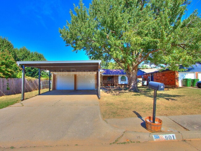 property at 901 Richmond St