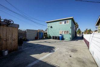 126 E 89th St in Los Angeles, CA - Building Photo - Building Photo