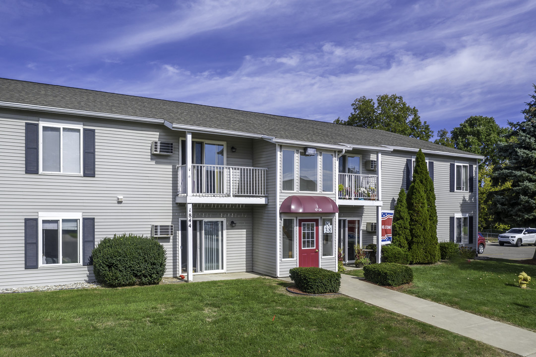 Turrill Estates in Lapeer, MI - Foto de edificio