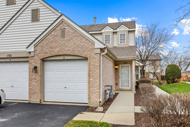 1720 Autumn Ave in Schaumburg, IL - Foto de edificio - Building Photo