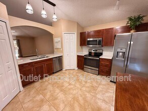 1437 Dandelion Dr in Deltona, FL - Building Photo - Building Photo