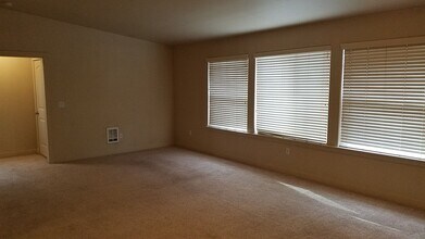 162 SE McKinley Ave in Bend, OR - Building Photo - Building Photo