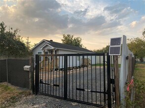 4407 Cline St in Houston, TX - Building Photo - Building Photo
