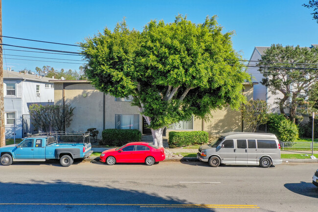 3588 S Centinela Ave in Los Angeles, CA - Building Photo - Building Photo