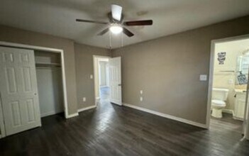 1011 Fairway St in Jackson, MS - Foto de edificio - Building Photo