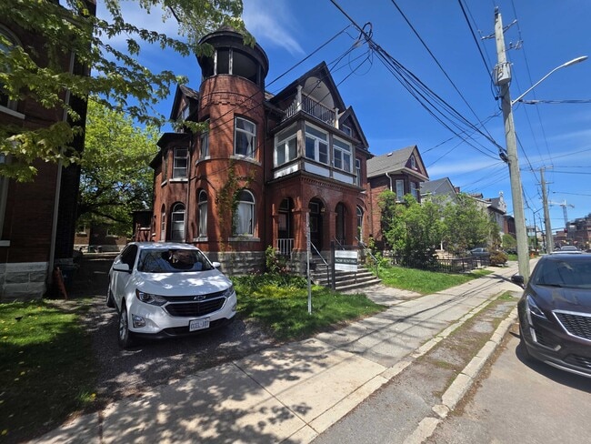 property at 102 Wellington St
