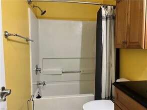 606 Ocean Lakes Dr in Virginia Beach, VA - Building Photo - Building Photo