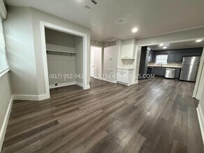 1303 Des Jardines St in Houston, TX - Building Photo - Building Photo