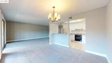 1117 Golden Rain Rd in Walnut Creek, CA - Building Photo - Building Photo