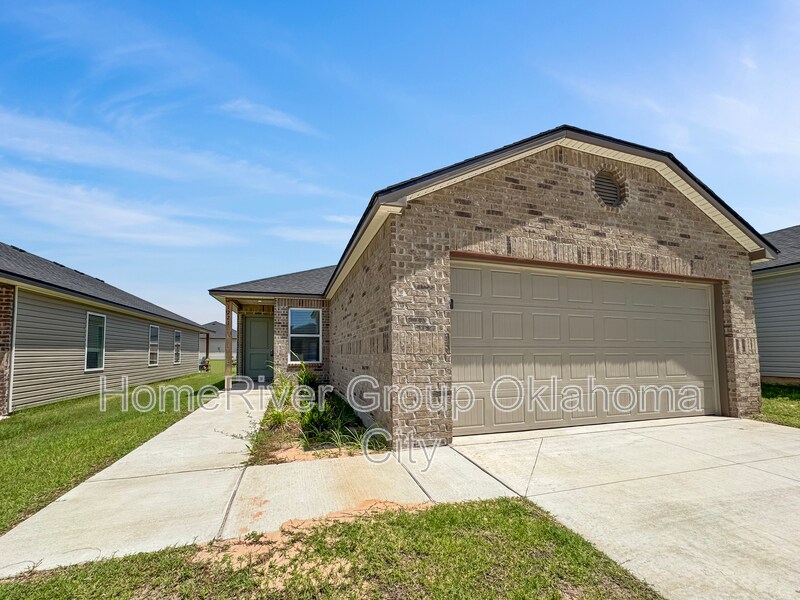 1221 S Brk Dr in Purcell, OK - Building Photo