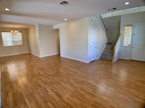 9679 Ridgebluff Ave in Las Vegas, NV - Building Photo - Building Photo