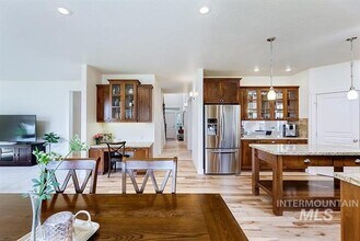 2517 E Mariposa Dr in Eagle, ID - Building Photo - Building Photo