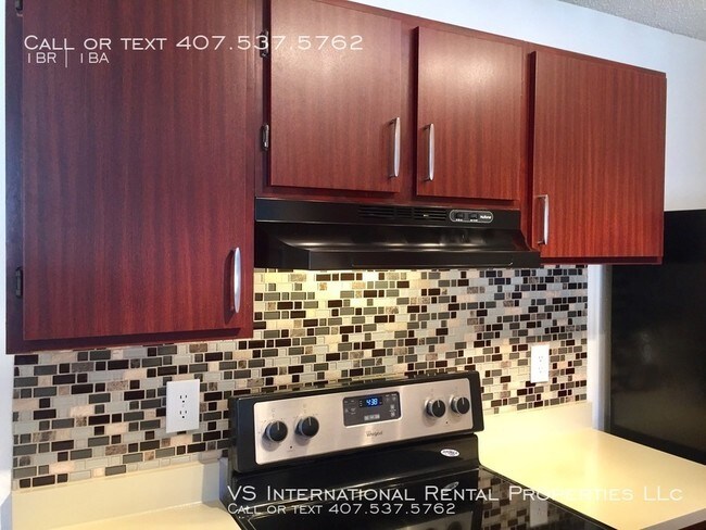 2230 Cascades Blvd-Unit -Unit 204 in Kissimmee, FL - Foto de edificio - Building Photo