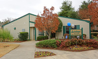 Laurelwood in Huntsville, AL - Foto de edificio - Building Photo