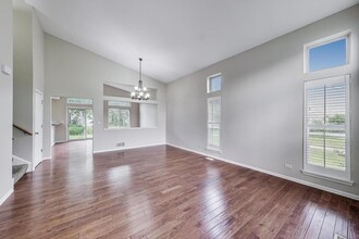 1282 S Pleasant Hill Gate in Waukegan, IL - Building Photo - Building Photo