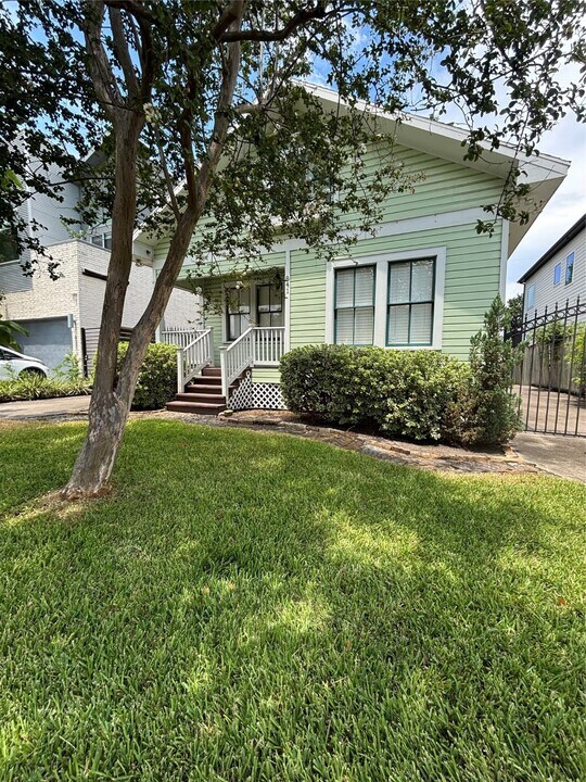 841 E 23rd St in Houston, TX - Building Photo