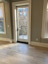 1 Wigglesworth St, Unit 2 in Boston, MA - Foto de edificio - Building Photo
