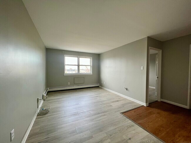 85 Union Ave in Bridgeport, CT - Building Photo - Building Photo