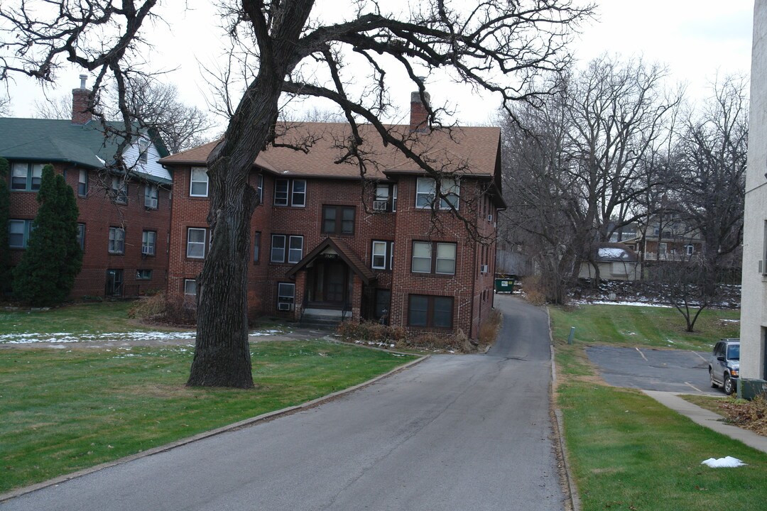 3940 University Ave in Des Moines, IA - Building Photo