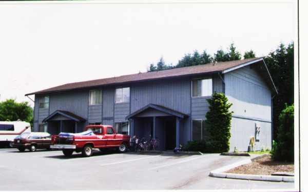 Canterbury Square in Auburn, WA - Building Photo