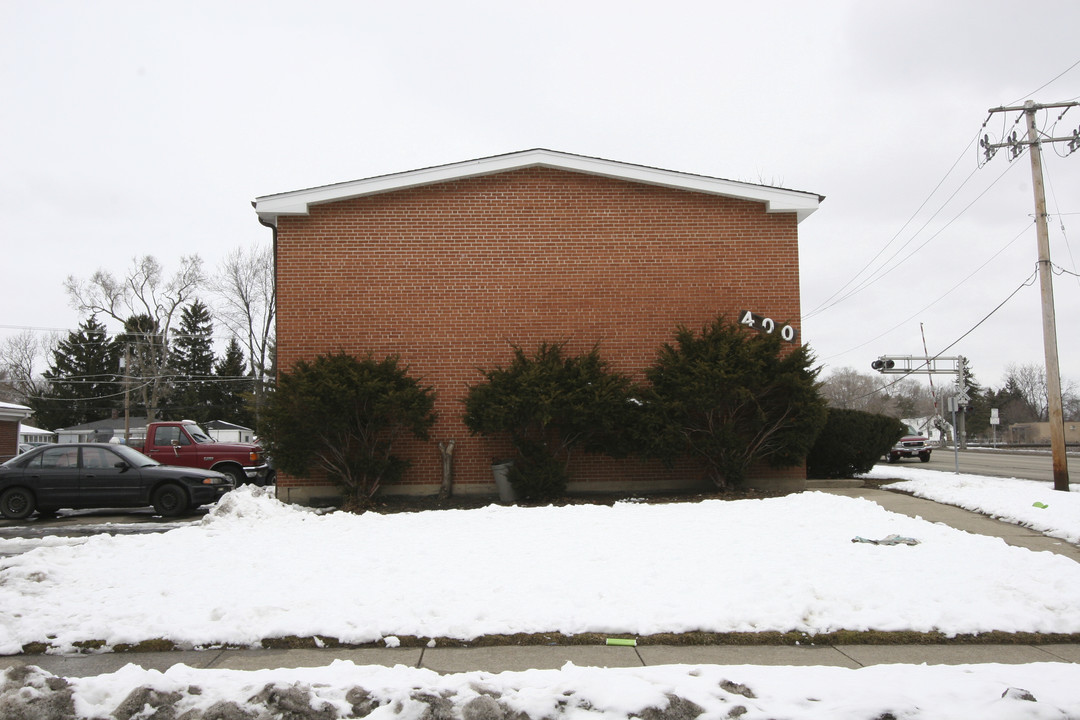 400 W Division St in Villa Park, IL - Building Photo