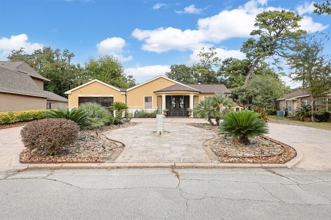 property at 3543 Rosedale St