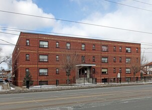 Edgewater in Toronto, ON - Building Photo - Building Photo