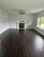 9702 Hazelwood Ave in Johnston, IA - Building Photo - Building Photo