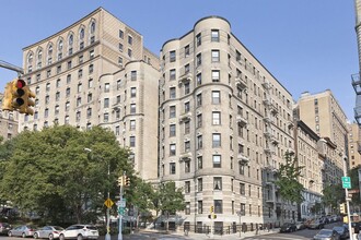 250 Riverside Dr in New York, NY - Building Photo - Building Photo