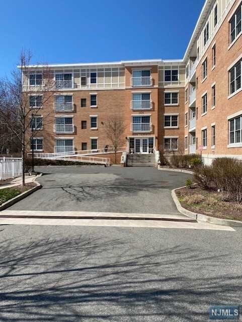 102 Terrace in Rochelle Park, NJ - Building Photo