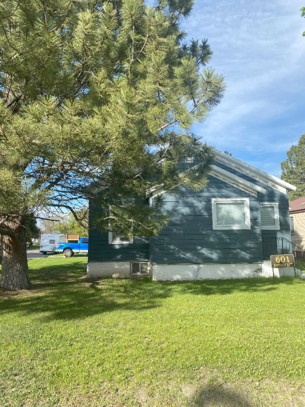 property at 601 S 11th St