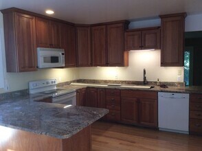 379 Concord Rd in Sudbury, MA - Building Photo - Building Photo