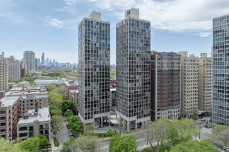 Lincoln Park Condos in Chicago, IL - Building Photo - Building Photo