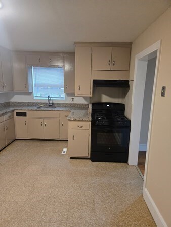 160 Belmont St in Brockton, MA - Building Photo