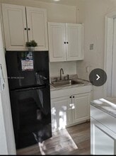 406 Foster Rd in Hallandale Beach, FL - Building Photo - Building Photo