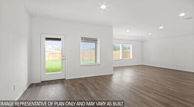 1021 Llano Trl in Dayton, TX - Building Photo - Building Photo