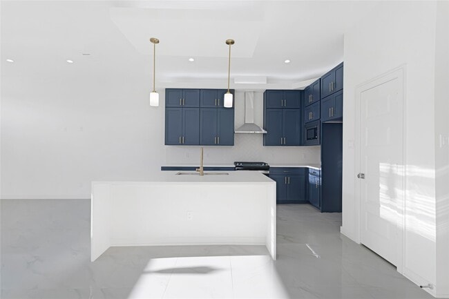 property at 2936 El Fenice Ln