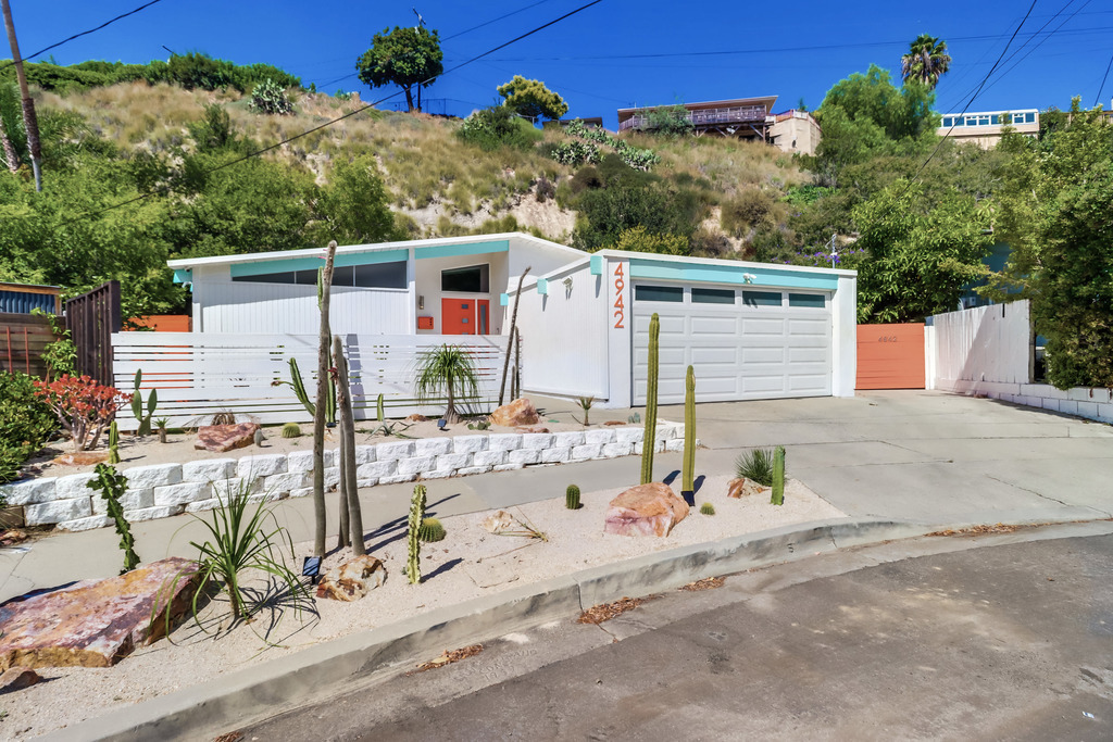 4942 Baja Ct in San Diego, CA - Building Photo