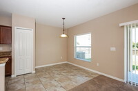 521 Laguna Mill Dr in Ruskin, FL - Foto de edificio - Building Photo