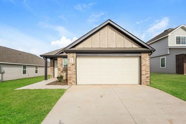 1807 Crimson Lake Blvd in El Reno, OK - Building Photo - Building Photo