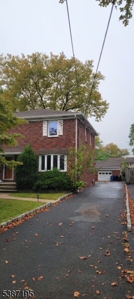 520 Hunter Ave in Scotch Plains, NJ - Building Photo
