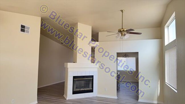 13768 Foxfire Rd in Victorville, CA - Building Photo - Building Photo
