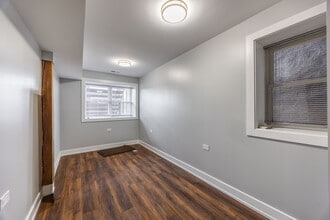 3328 W Congress Pky in Chicago, IL - Building Photo - Building Photo