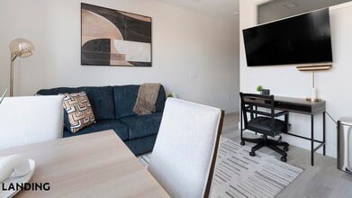 2005 11th St NW, Unit 407 in Washington, DC - Foto de edificio - Building Photo