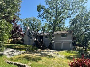 16637 Curtis Ct in Grass Valley, CA - Building Photo - Building Photo