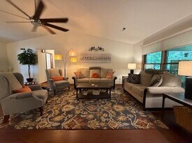 66 Wentworth Dr in Bella Vista, AR - Building Photo