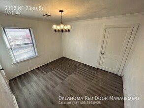 2112 NE 23rd St, Unit 208 in Oklahoma City, OK - Foto de edificio - Building Photo