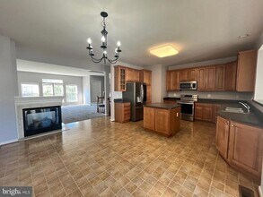 67 Pike Pl, Unit 1 bedroom 1706 in Stafford, VA - Building Photo - Building Photo