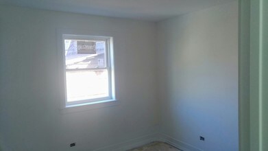 1528 W Superior St-Unit -2R in Chicago, IL - Building Photo - Building Photo