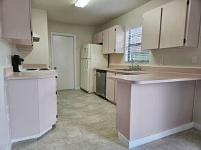 11267 Tuscanny Ave in Spring Hill, FL - Building Photo - Building Photo